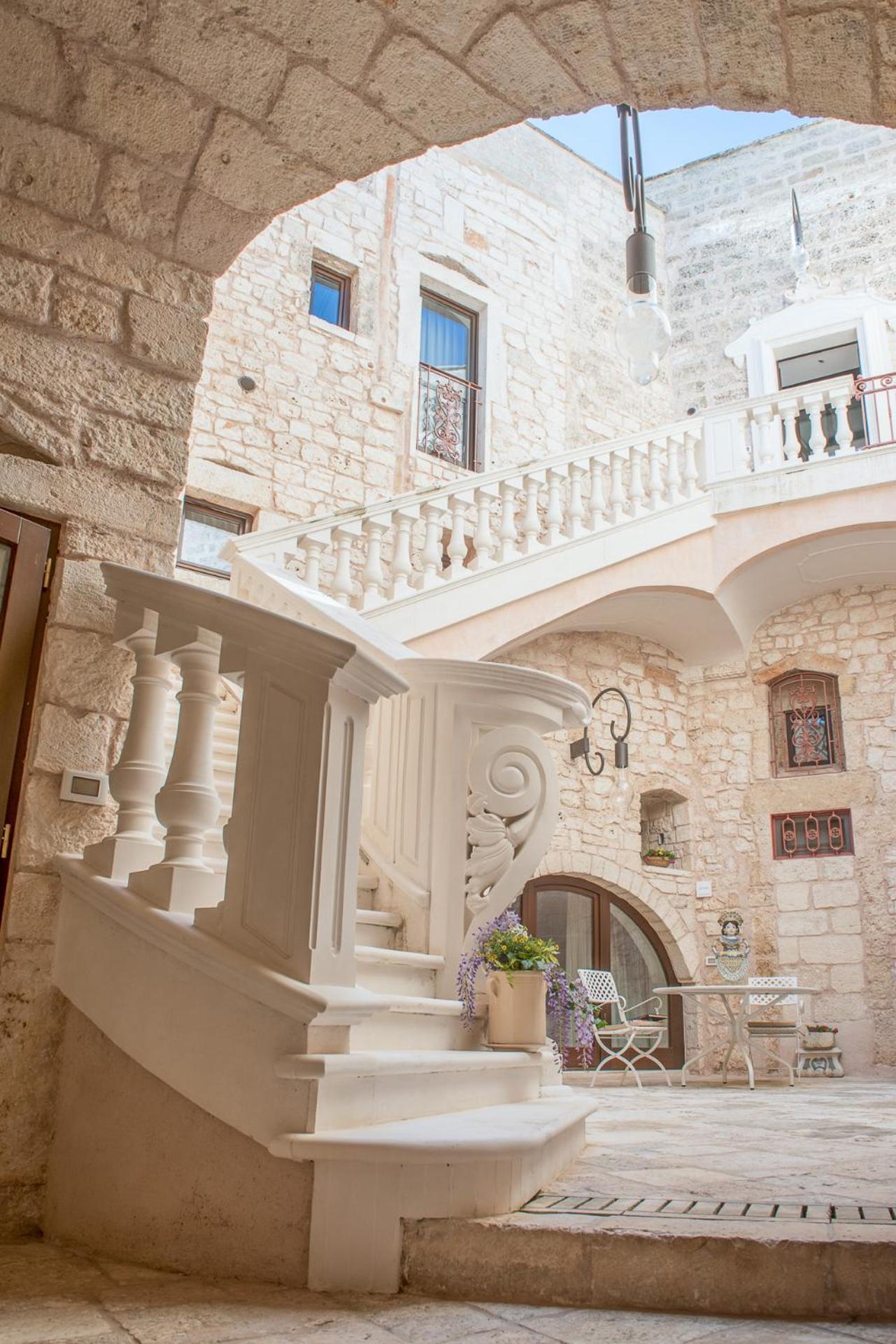 לינה וארוחת בוקר קרוביניו Dimora Dell'Osanna מראה חיצוני תמונה